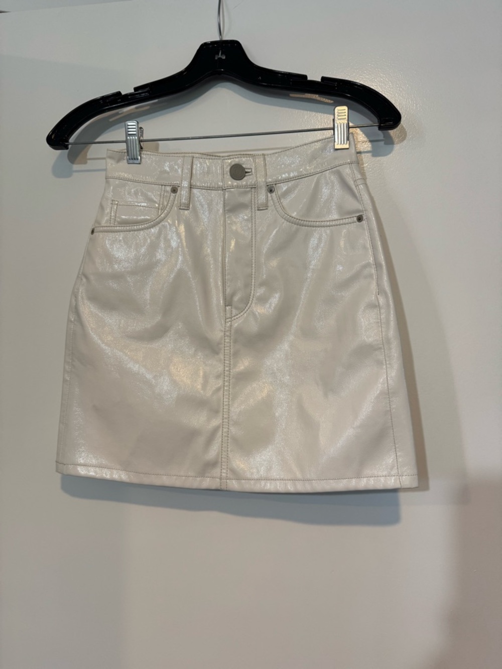 HUDSON Patent Faux Leather Mini Skirt - Egret Cream - Size 23